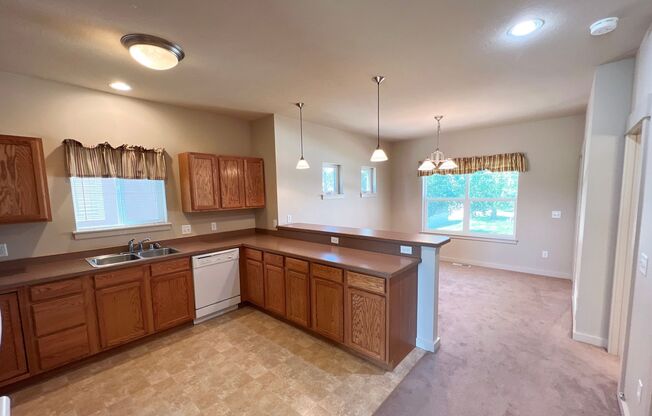 Mid-Term Unfurnished, 3 Bed 2.5 Bath Condo