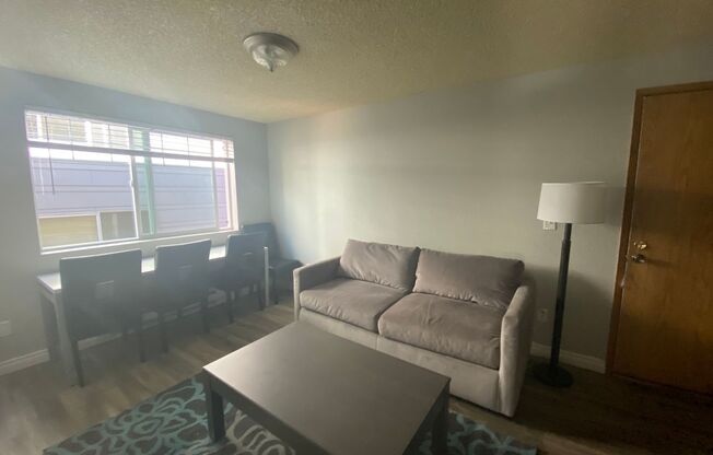 3 beds, 2 baths, 643 sqft, $2,300, Unit B203