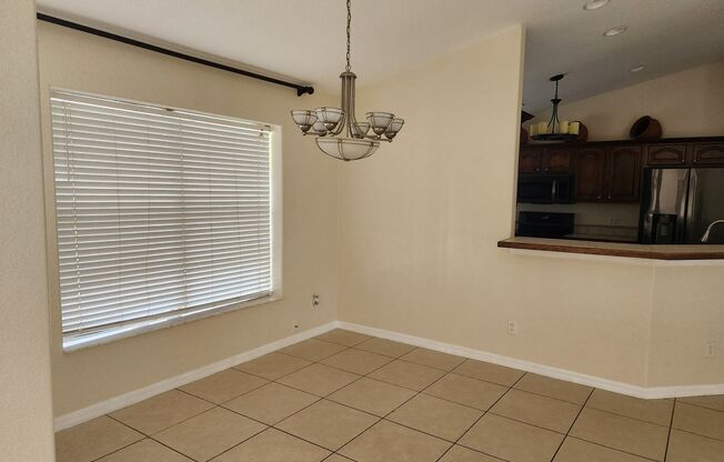 Cozy 3BR 2BA House Near Sunshine and Lee Blvd Lehigh Acres