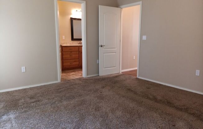 3 beds, 2 baths, $2,000