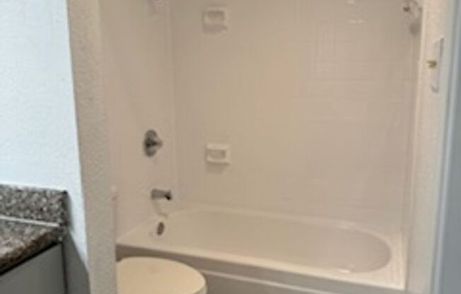 1 bed, 1 bath, 750 sqft, $925, Unit 6713