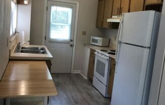 2 beds, 1 bath, $1,350