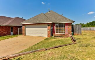 Gorgeous 2x2 with loft in Edmond!