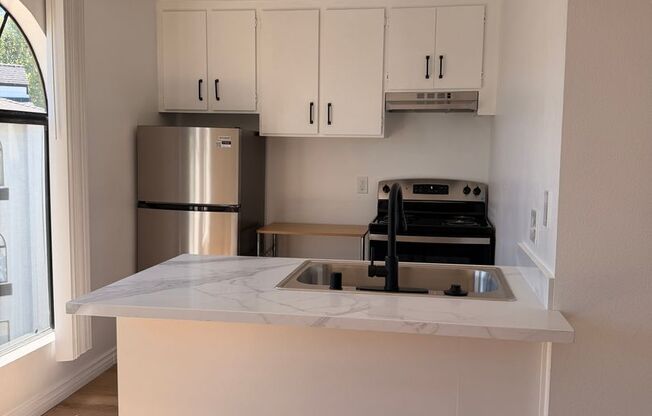 1 bed, 1 bath, 515 sqft, $2,225, Unit 940 - 312