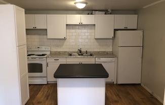 3 beds, 1 bath, $1,325