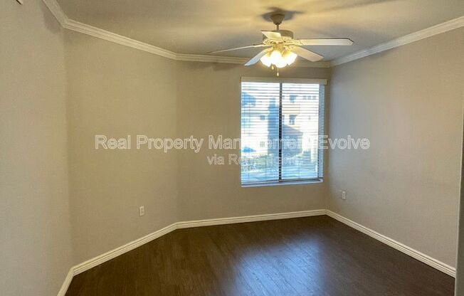 2 beds, 2 baths, 989 sqft, $1,395, Unit Unit 2089