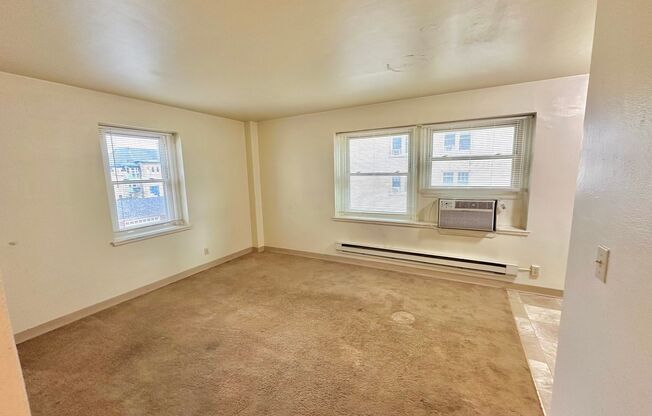 1 bed, 1 bath, $895, Unit 413