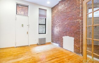 1 bed, 1 bath, $3,400, Unit 1C