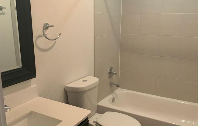 1 bed, 1 bath, 655 sqft, $1,285, Unit 111