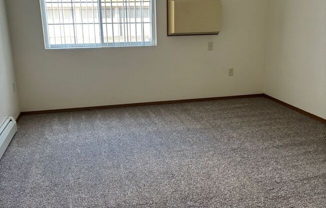 1 bed, 1 bath, $1,025, Unit 2401-05