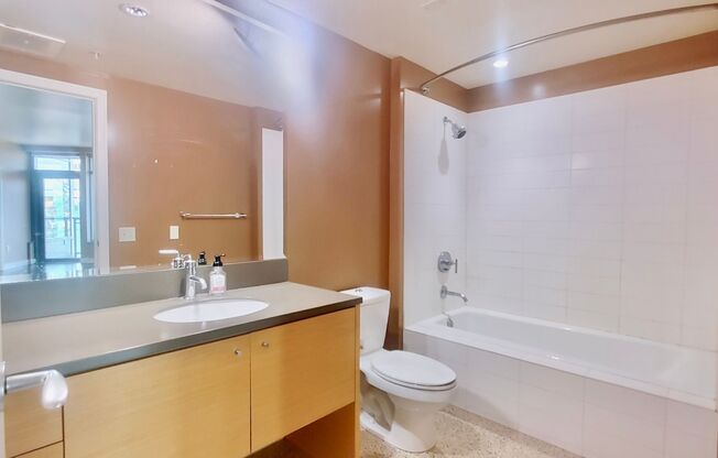 1 bed, 1 bath, $2,495, Unit UNIT 1300