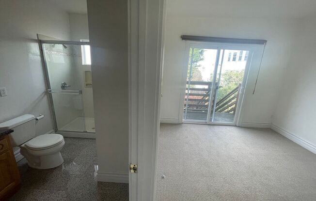 2 beds, 2 baths, $4,250, Unit # #B