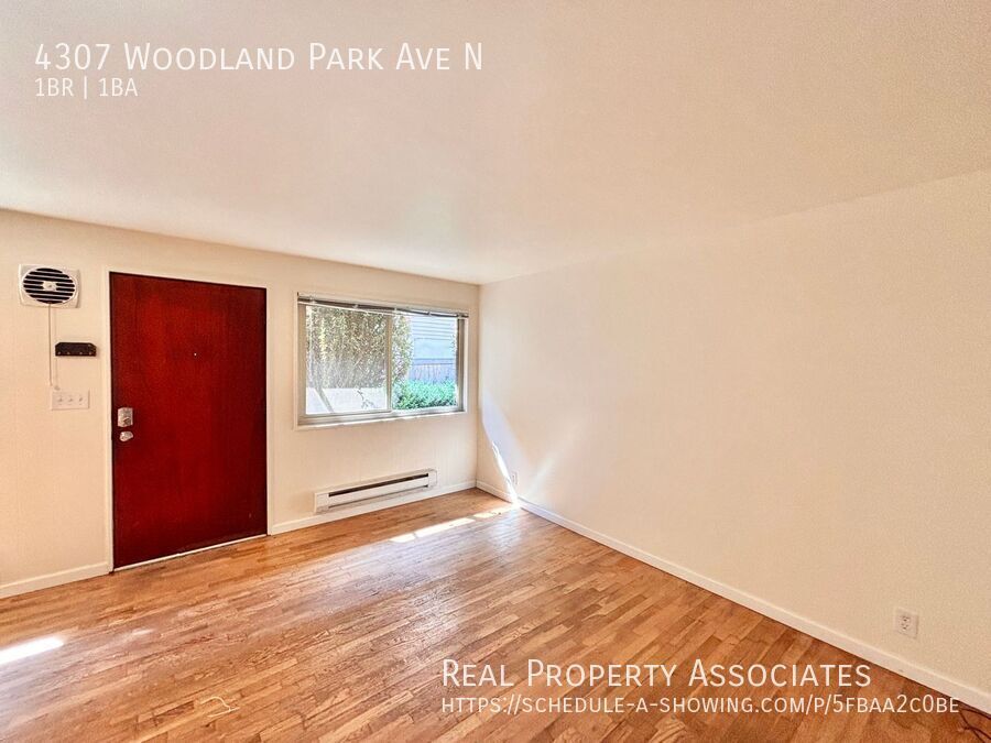 4307 WOODLAND PARK AVE N