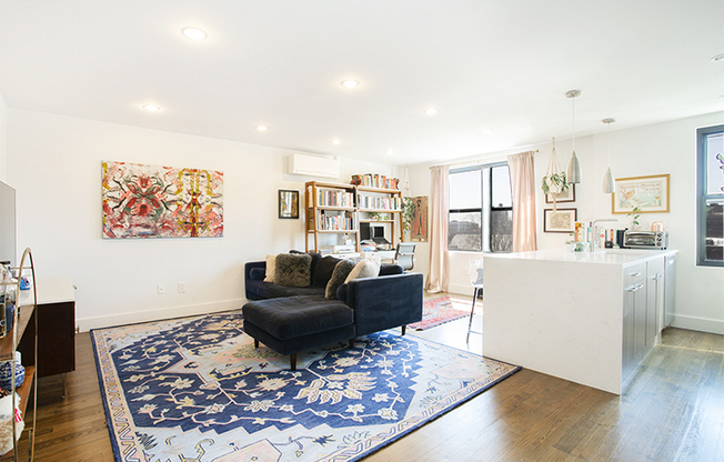 61 MARTENSE ST