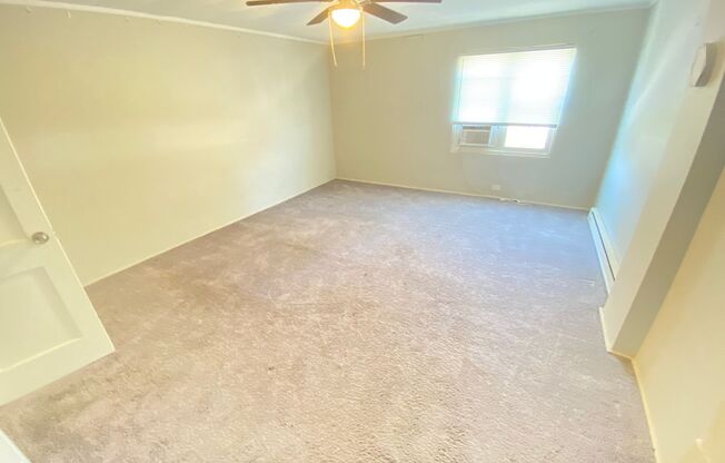 2 beds, 1 bath, $950