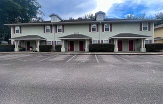 3-Bed/3-Bath Condo in Chase Hollow Available early-August!