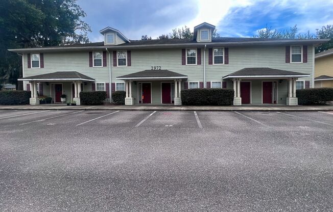 3-Bed/3-Bath Condo in Chase Hollow Available early-August!