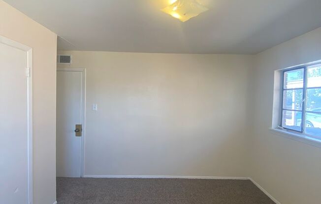 3 beds, 1 bath, $1,300