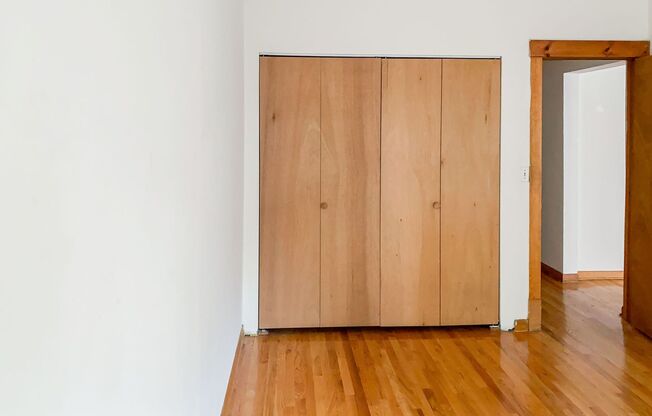2 beds, 1 bath, 815 sqft, $2,100, Unit 4817-3A