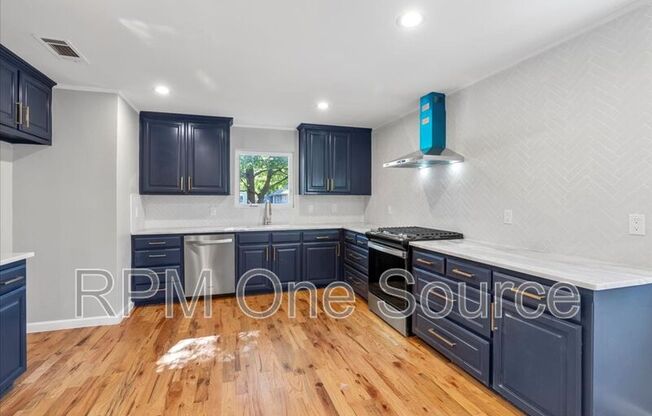 3109 LYNBROOK DR