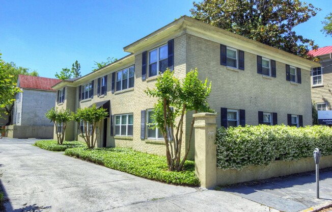 117W-117 Wentworth Street