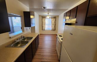 2 beds, 2 baths, 918 sqft, $1,175, Unit Unit B