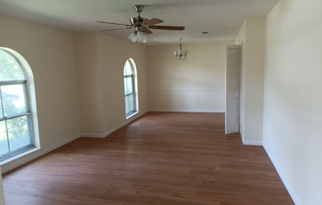 2412 KIMBERLY LN