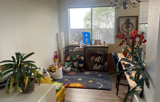 Great 2 Story 3 bed 2.5 bath near Guajome Lake in Oceanside