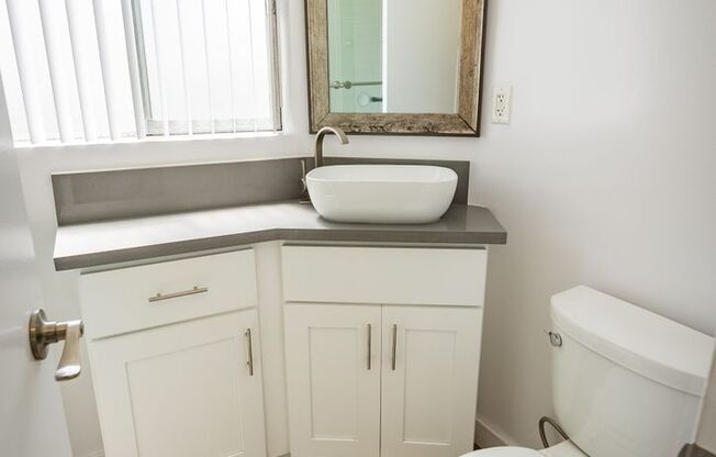 Studio, 1 bath, 595 sqft, $2,298, Unit 108