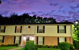 2 beds, 1 bath, 900 sqft, $1,150, Unit 06C