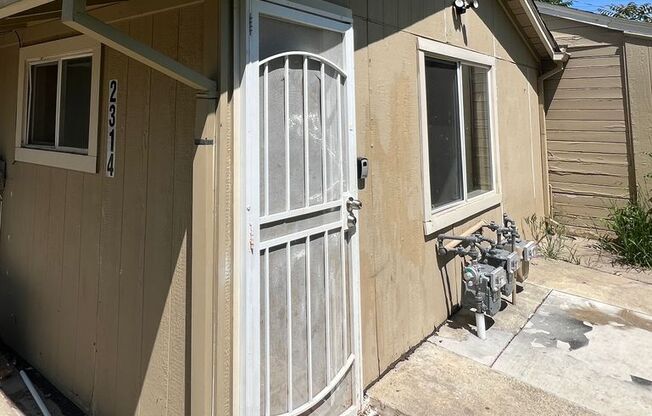 Charming 1-Bedroom Home with Modern Updates in Sacramento