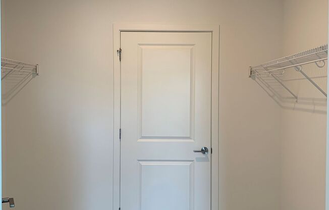 1 bed, 1 bath, 739 sqft, $2,195, Unit 409