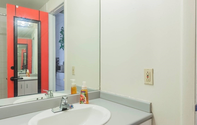 Studio, 1 bath, 480 sqft, $2,600, Unit #412