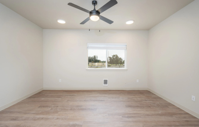 3 beds, 2 baths, 1,871 sqft, $2,880, Unit H-C