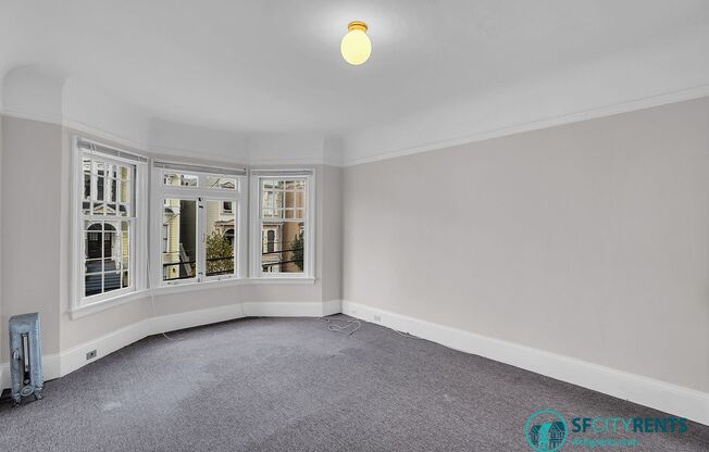 Lower Haight: Top Floor Studio w/ Eat-In Kitchen and Shared Yard