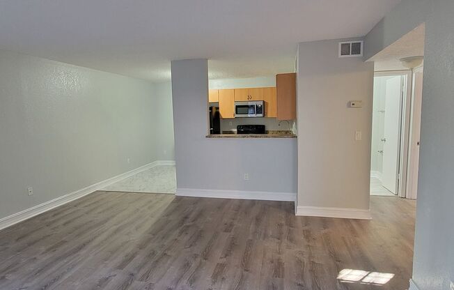 2 beds, 1 bath, $1,500