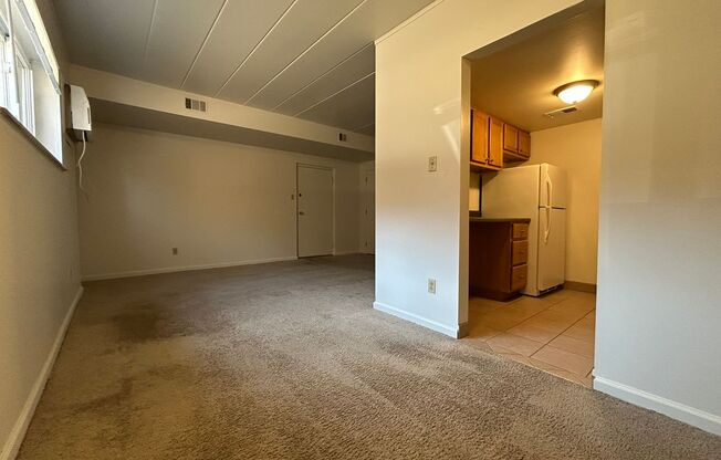 1 bed, 1 bath, $975, Unit C-18