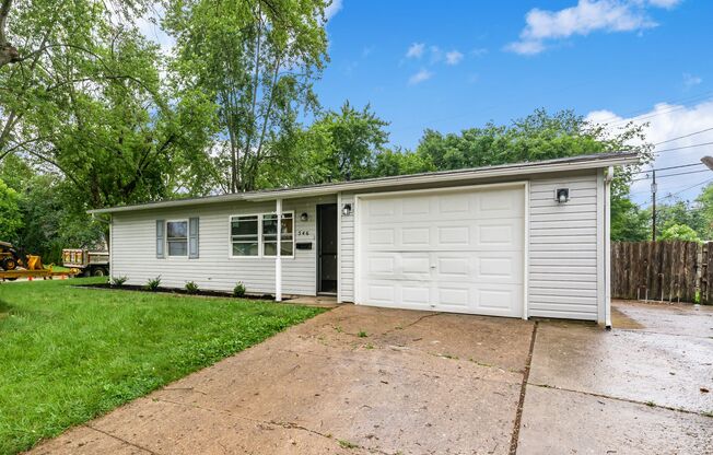 546 PALACE LN