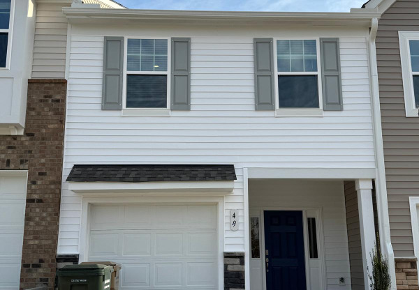 49 LAVENDER LN