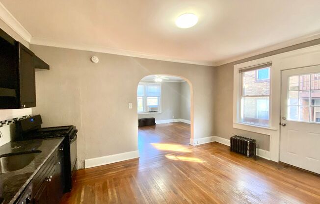 3 beds, 1 bath, 1,000 sqft, $1,500, Unit Unit 1