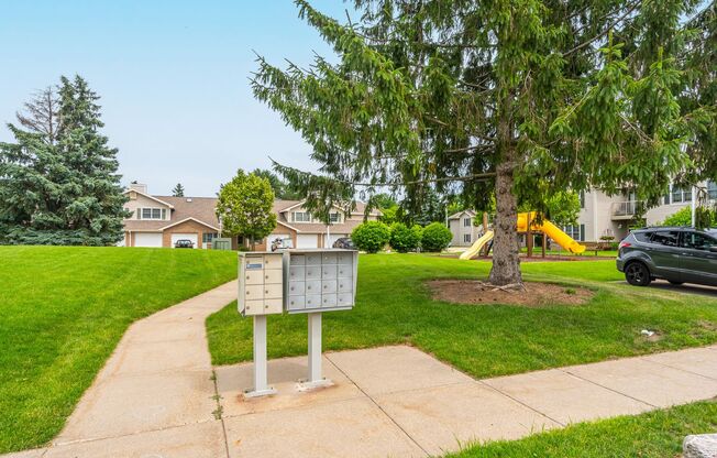 3 beds, 2 baths, 1,250 sqft, $1,999, Unit FR 3263