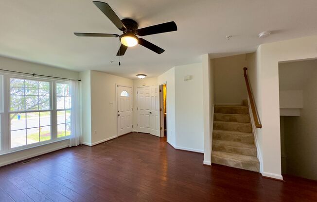 Spacious and Stylish 3-Bedroom Townhome in Abingdon