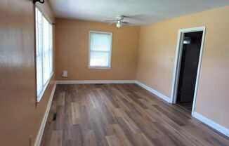 3 beds, 1 bath, $1,300