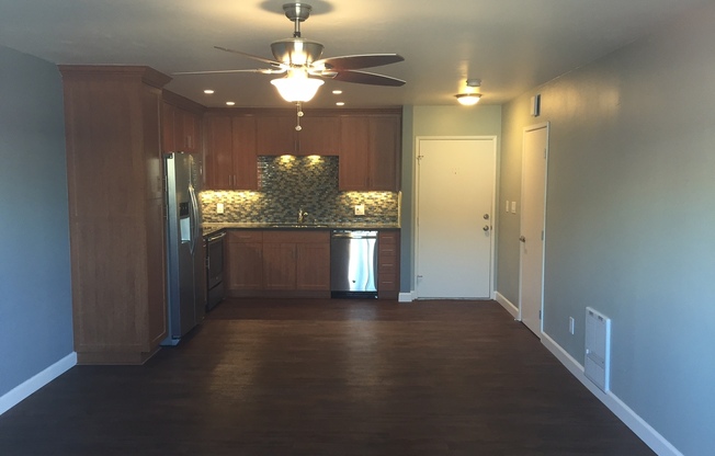 1 bed, 1 bath, 612 sqft, $2,745, Unit B07