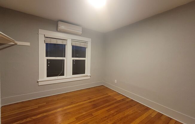 Charming 2 bed 1 bath