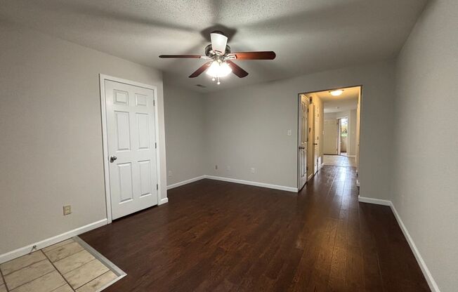 2 beds, 1.5 baths, 1,049 sqft, $1,295, Unit 220-1C ORM