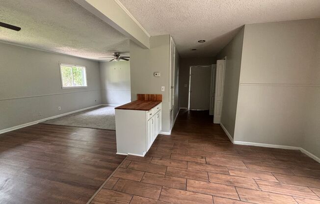 3 beds, 1 bath, $1,150