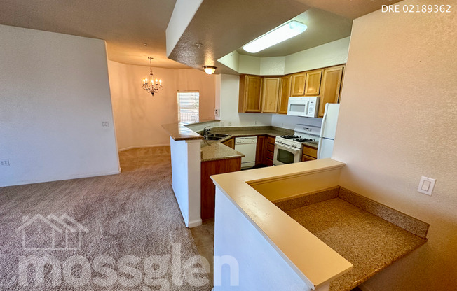 2 beds, 2 baths, $2,400, Unit #427