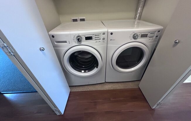 2 beds, 1.5 baths, 920 sqft, $1,700, Unit 89355-08