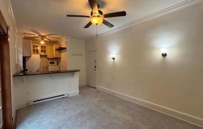 Lovely 1 BR/1 BA Condo in Georgetown!